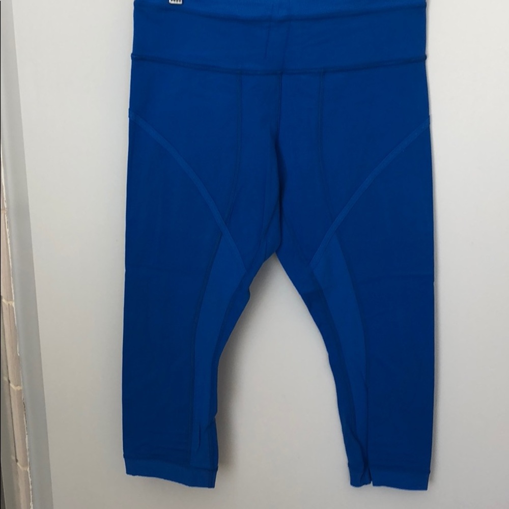 Lululemon cropped pants